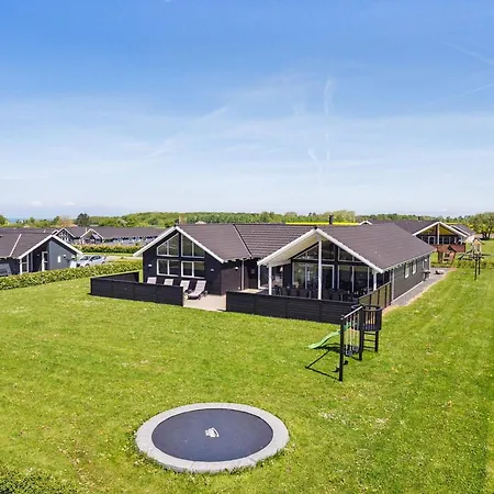 Luxury House With Pool - By Traum Casa vacanze Bogense